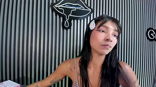 LauraAristizabal online show from February 2025 04:14:01 PM