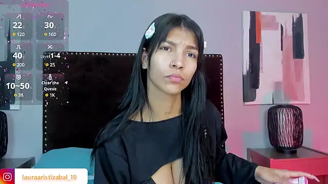 LauraAristizabal online show from March 2025 01:17:01 PM
