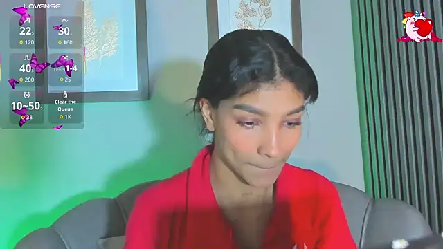 LauraAristizabal online show from October 2025 11:47:01 PM