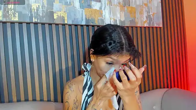 LauraAristizabal online show from December 2025 12:36:02 PM