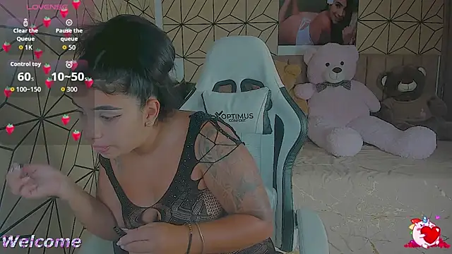 vane lopez  online show from October 2025 05:57:02 PM