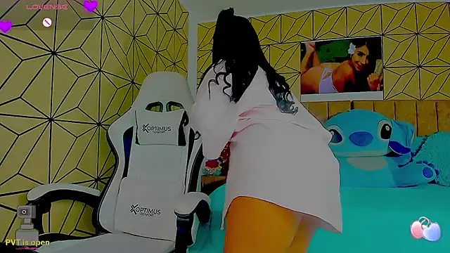 vane lopez  online show from March 2026 07:41:01 PM