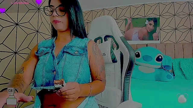 vane lopez  online show from March 2026 08:37:01 PM