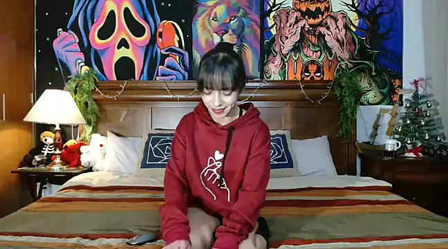 MINI Petite online show from December 2024 04:50:02 AM