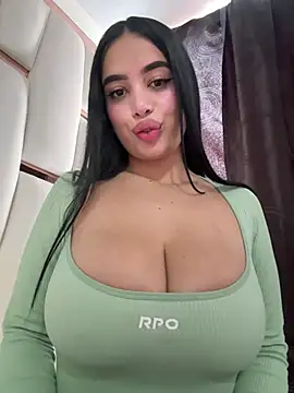 perla kem  online show from February 2026 04:44:01 PM