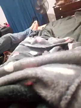 Mamilinda18 online show from November 2025 04:45:02 AM