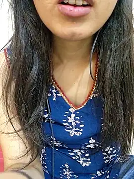 Snapshot of CuteSarikaLIVE chatting on May 2026 04:06:02 AM CuteSarikaLIVE online show from May 2026 04:06:02 AM