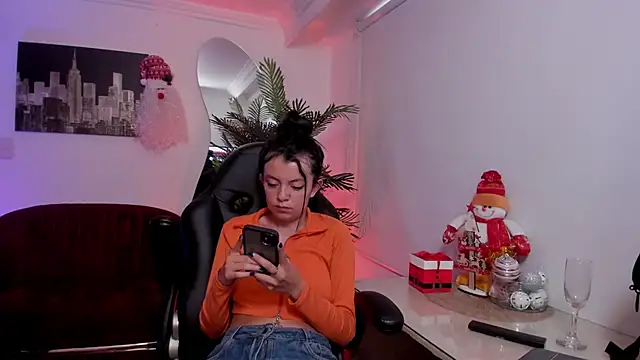 Meghan320 online show from December 2024 06:13:01 PM