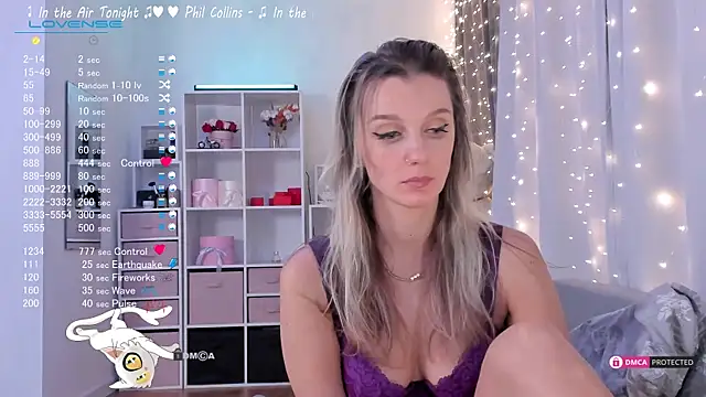 Karamelsw  online show from January 2025 04:44:01 AM