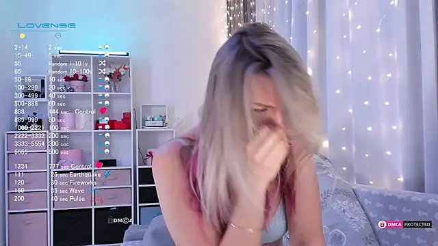 Karamelsw  online show from February 2025 11:52:02 PM