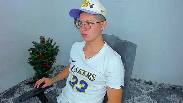 patrik 027 online show from January 2025 07:28:02 PM