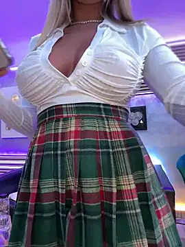 KirstieVegas online show from January 2025 08:44:01 PM