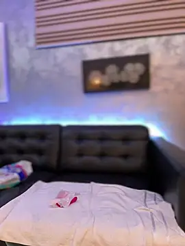 KirstieVegas online show from January 2025 11:16:02 PM