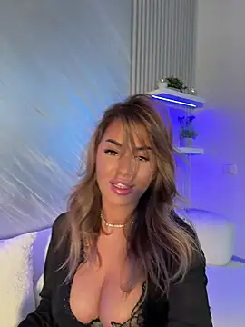 Snapshot of KirstieVegas chatting on November 2025 06:28:01 PM KirstieVegas online show from November 2025 06:28:01 PM