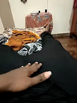 Snapshot of Mallupaiyanaachu chatting on February 2025 01:08:02 PM Mallupaiyanaachu online show from February 2025 01:08:02 PM