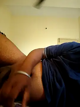 Snapshot of Mallupaiyanaachu chatting on November 2025 03:28:01 AM Mallupaiyanaachu online show from November 2025 03:28:01 AM