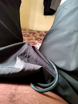 Snapshot of Mallupaiyanaachu chatting on November 2025 02:11:01 AM Mallupaiyanaachu online show from November 2025 02:11:01 AM