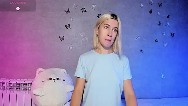 Melaminsy online show from October 2025 05:53:02 PM