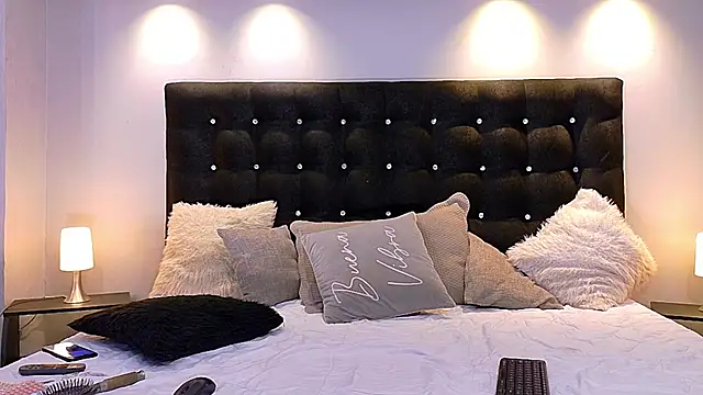 MiahWindsor online show from December 2024 09:57:01 PM