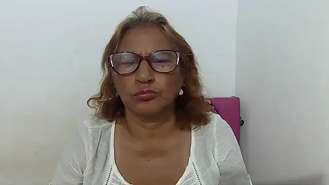 charrysexy1 online show from April 2026 12:39:01 PM