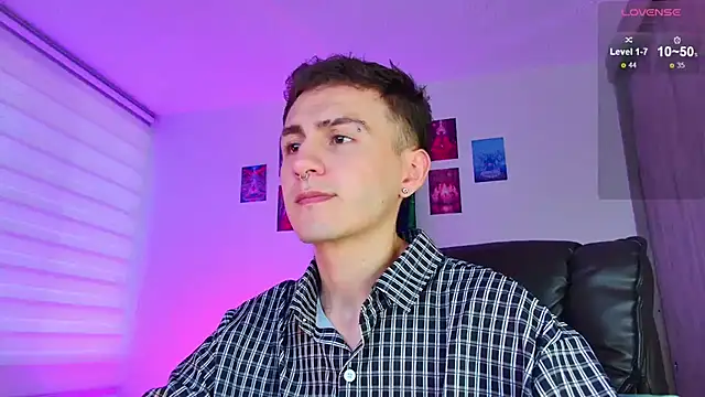Snapshot of dimitri-bilak chatting on June 2026 11:03:02 PM dimitri-bilak online show from June 2026 11:03:02 PM