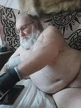 Snapshot of SexySantaC chatting on March 2026 06:48:02 AM SexySantaC online show from March 2026 06:48:02 AM