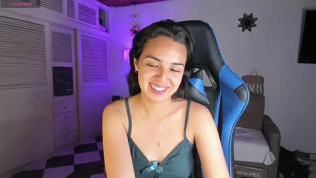 Miss Nicole online show from January 2025 02:09:01 AM