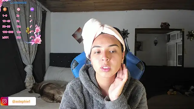 Miss Nicole online show from February 2025 02:42:02 AM