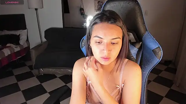 Miss Nicole online show from March 2025 02:10:02 AM