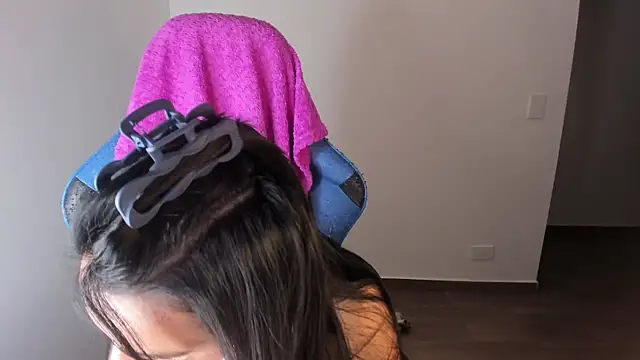 Miss Nicole online show from September 2025 01:42:01 AM