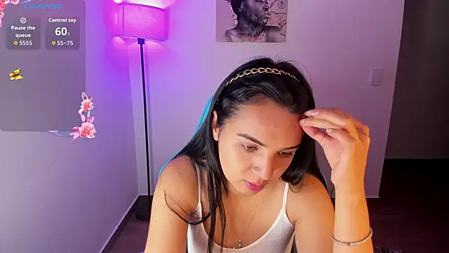 Miss Nicole online show from April 2026 06:49:02 PM