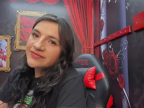 Snapshot of AmaiaDavies chatting on December 2024 01:36:01 AM AmaiaDavies online show from December 2024 01:36:01 AM