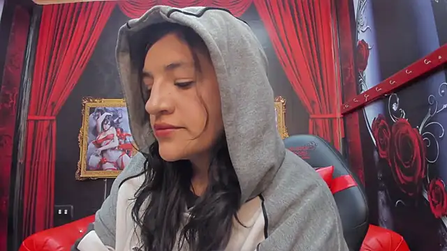 Snapshot of AmaiaDavies chatting on December 2024 02:09:01 AM AmaiaDavies online show from December 2024 02:09:01 AM