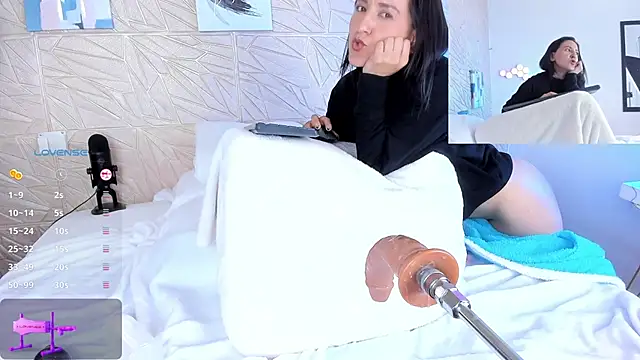 evaa rose online show from January 2025 01:45:02 PM