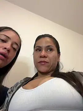 Reggie-Liam online show from December 2024 02:23:01 AM