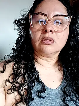 hazel milf online show from October 2025 05:35:01 PM