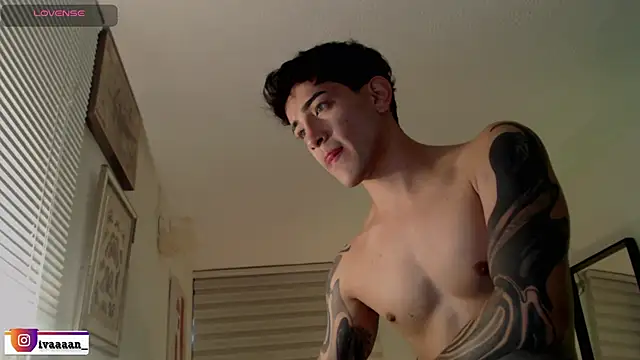 ivaaaan  online show from April 2026 08:53:02 PM