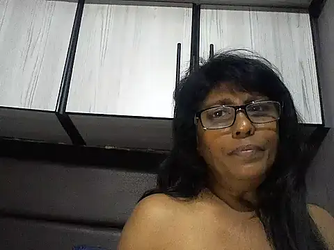 MsAttitude online show from November 2025 03:11:01 PM