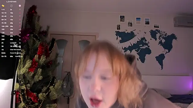 Snapshot of LisaLaas chatting on January 2025 04:36:01 PM LisaLaas online show from January 2025 04:36:01 PM