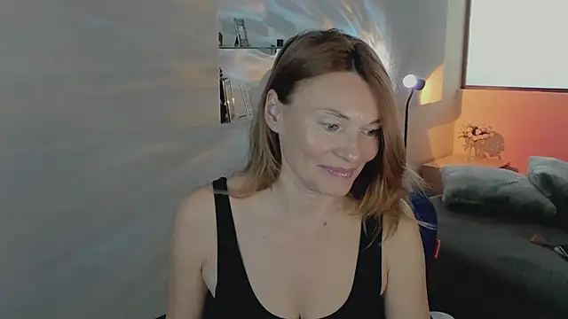 Snapshot of MistyBarnes chatting on May 2026 12:32:01 PM MistyBarnes online show from May 2026 12:32:01 PM