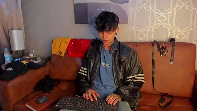 AcidMilo online show from December 2024 11:40:02 AM