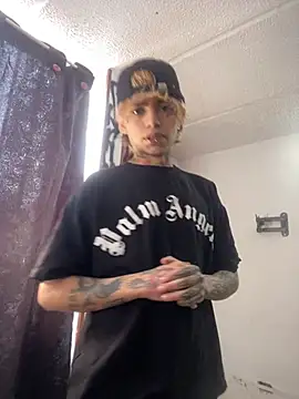 AcidMilo online show from September 2025 06:24:02 PM