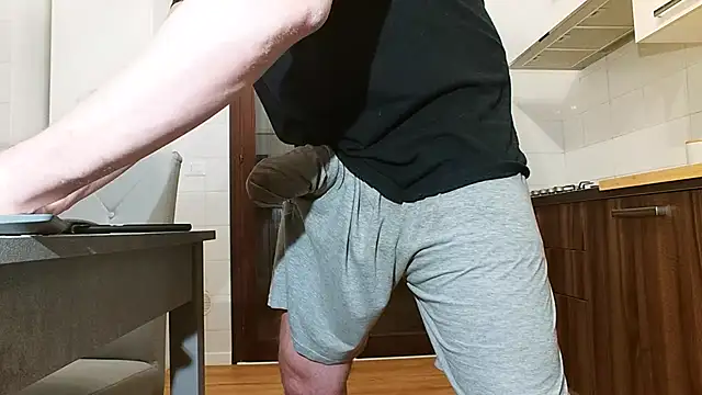 Snapshot of asa92921 chatting on December 2024 02:06:01 PM asa92921 online show from December 2024 02:06:01 PM