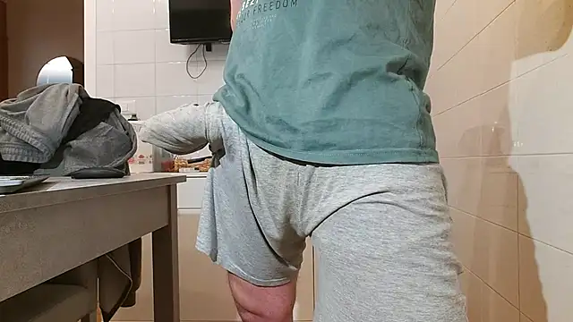 Snapshot of asa92921 chatting on December 2024 08:18:01 AM asa92921 online show from December 2024 08:18:01 AM