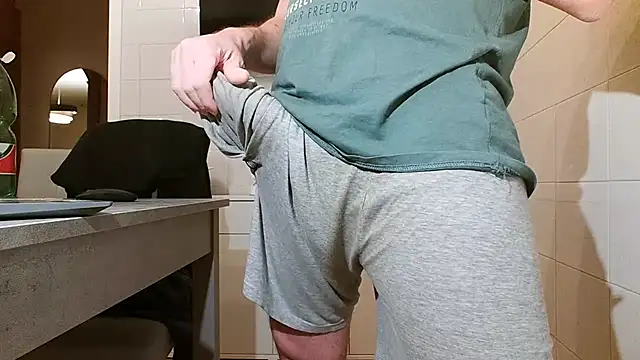 Snapshot of asa92921 chatting on January 2025 05:18:02 PM asa92921 online show from January 2025 05:18:02 PM