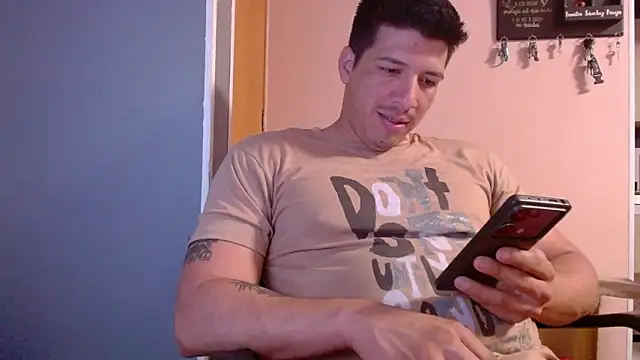 Karen sex92 online show from March 2026 07:32:01 PM