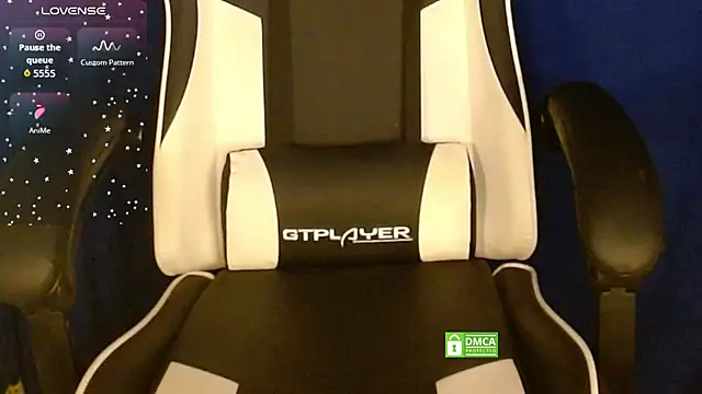 Snapshot of CrossyAayesha chatting on May 2026 12:57:01 PM CrossyAayesha online show from May 2026 12:57:01 PM