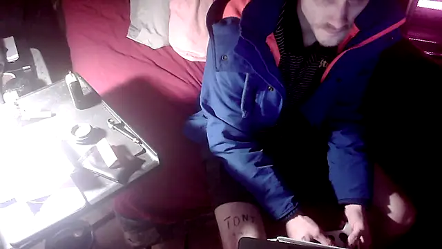 xxxTony999 online show from December 2024 11:02:02 PM