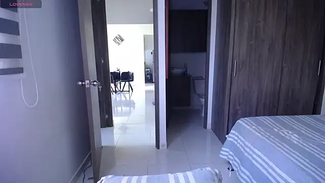 amyharlow 1 online show from April 2026 01:41:01 PM