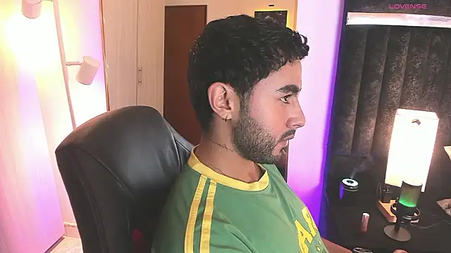 ItsMeEros online show from February 2026 12:20:02 AM